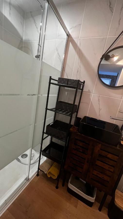 Avec Terrasse,4 Pers, Parking Apartment Concarneau